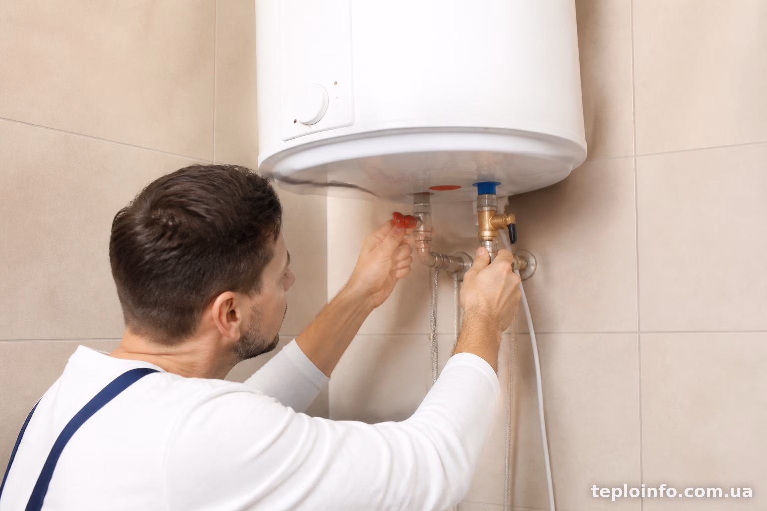 Чому тече бойлер знизу і що з цим робити